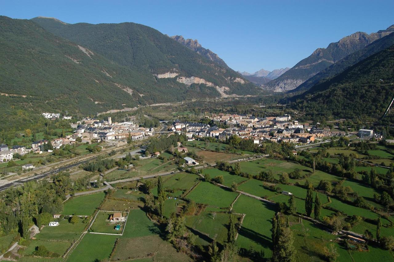 Tierra Boutique, Tierra Suites Y Tierra Valles Apartamentos Biescas  Dış mekan fotoğraf
